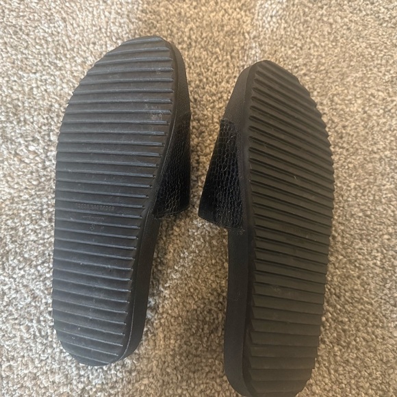 Freda Salvador Embossed Slide Sandals - Picture 5 of 5